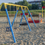 Plac zabaw Silver swing 2+1 z huśtawką i drabinką na piasku.