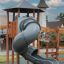 Zjeżdżalnia na placu zabaw Hossoland park rozrywki